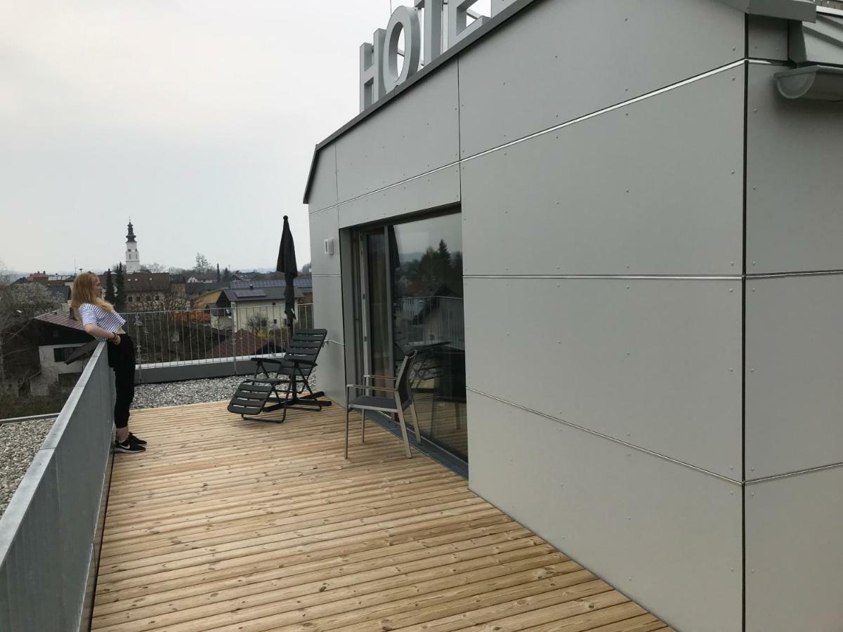 Hotel Weiss Munderfing Exterior foto